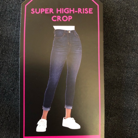 NO BOUNDARIES Womens Curvy Cropped Jeans Size 17 Juniors Black Distressed New - Picture 4 of 5